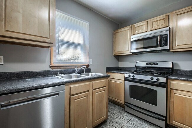 Building Photo - 1754 N 4th St