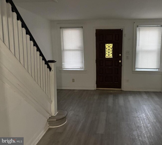 Building Photo - 6380 Marsden St