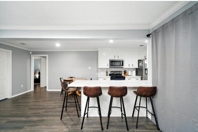 Building Photo - 10322 Sageplum Dr