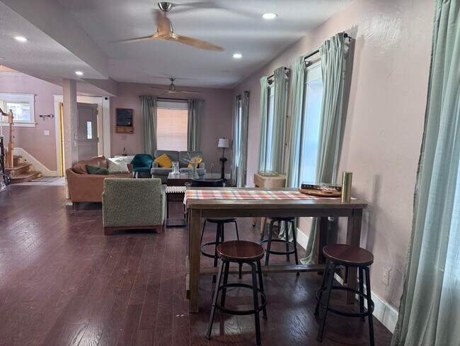 Building Photo - Spacious Four Bedroom Home in Kansas City