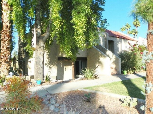 Building Photo - 7348 N Vía Camello Del Norte