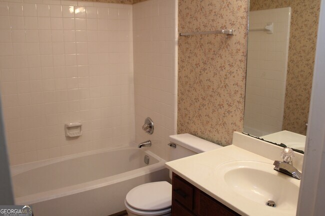 Building Photo - 574 Emory Oaks Way