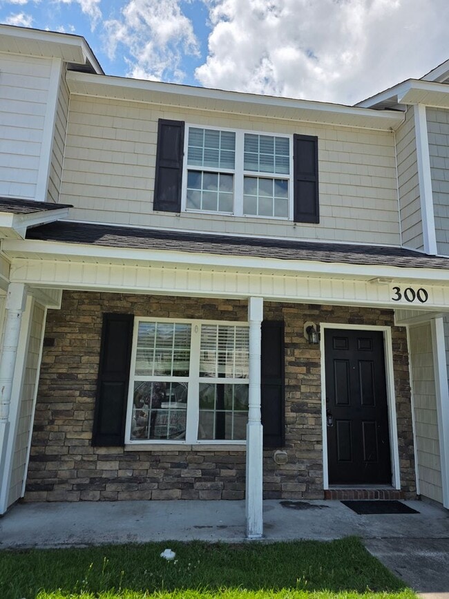 Building Photo - 2 BD 1.5 BA in Carolina Forest