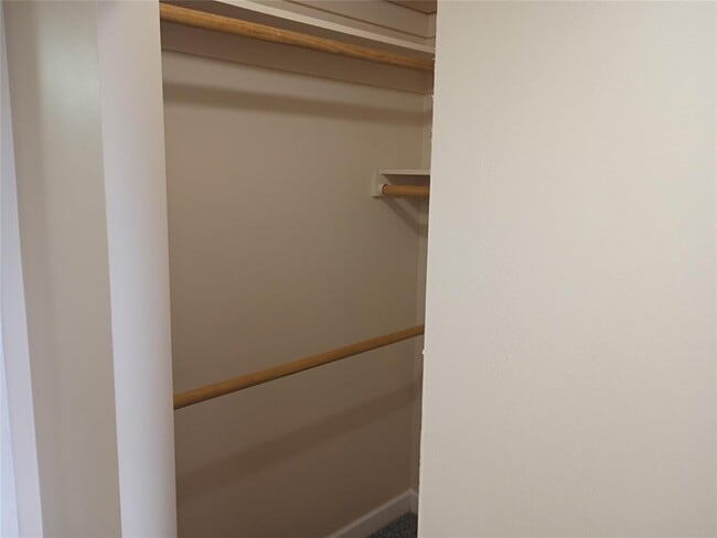 Building Photo - Stylish Remodeled Condo with Scenic Water ...