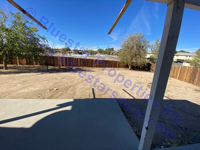 Building Photo - A MUST SEE!!! 3 Bedroom at Great Price!