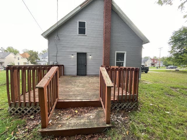 Building Photo - 317 Studebaker St