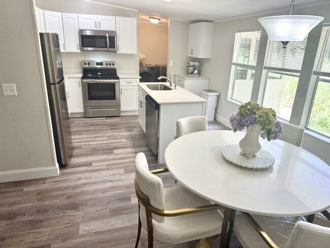 Building Photo - 140 Schofield Ln