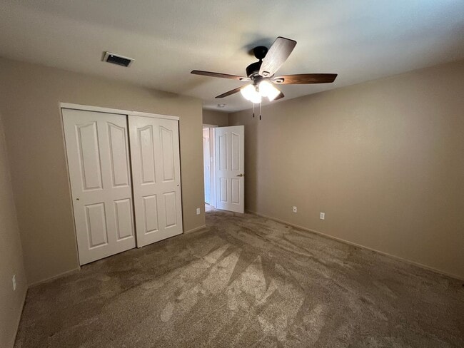 Building Photo - 3 BEDROOM HOME IN FALLS RANCH!