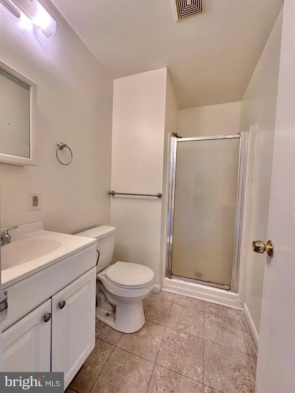 Building Photo - 106 Lee St