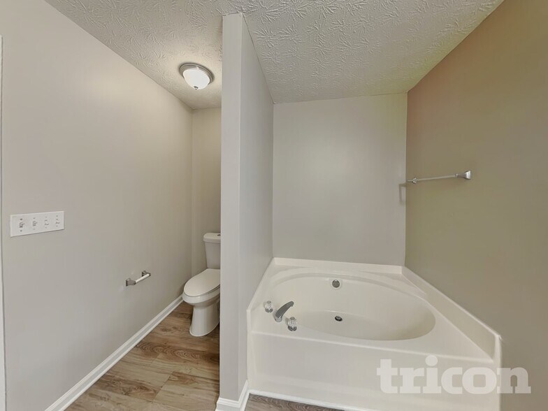 Building Photo - 1219 Catalina Pkwy