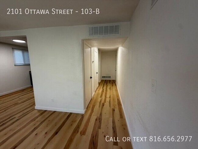 Building Photo - 2101 Ottawa St