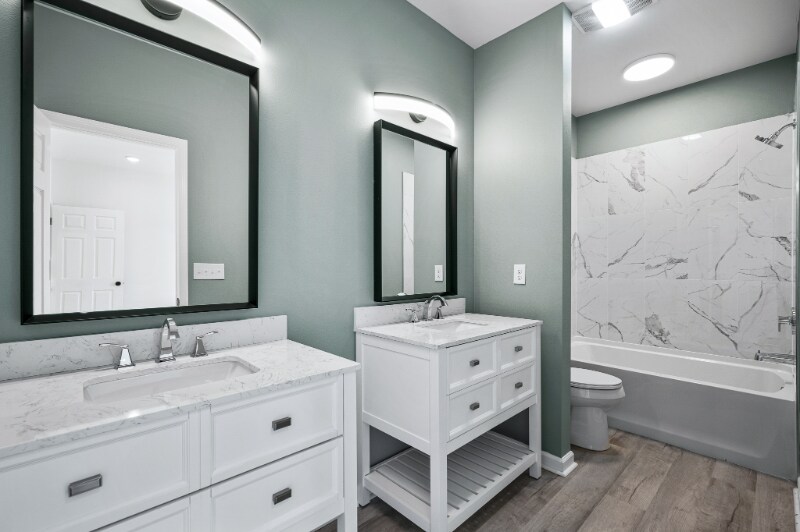 Building Photo - 215 Jax Sq