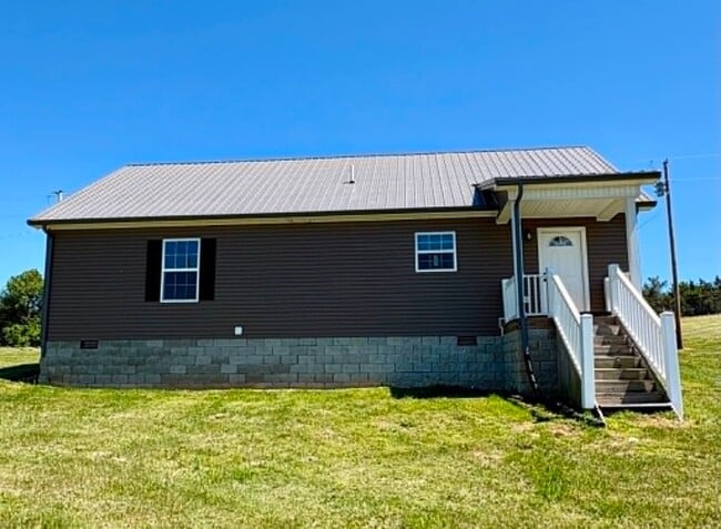 Building Photo - Spacious Home for Rent!