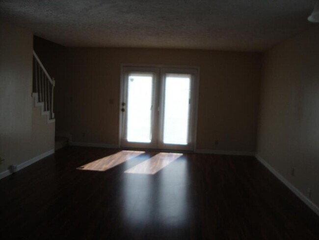 Building Photo - 2208 Patriot Dr