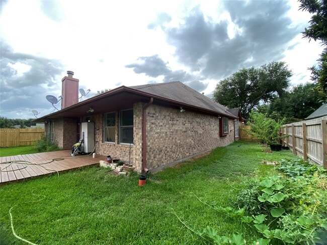 Building Photo - 15922 Williwaw Dr