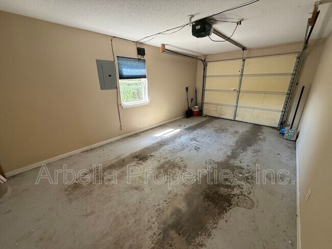 Building Photo - 263 Copper Hill Dr