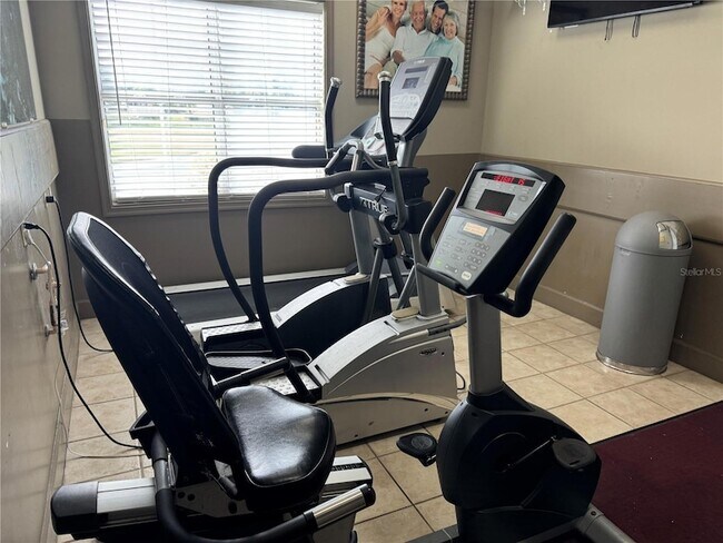 Building Photo - 1130 Villagio Cir