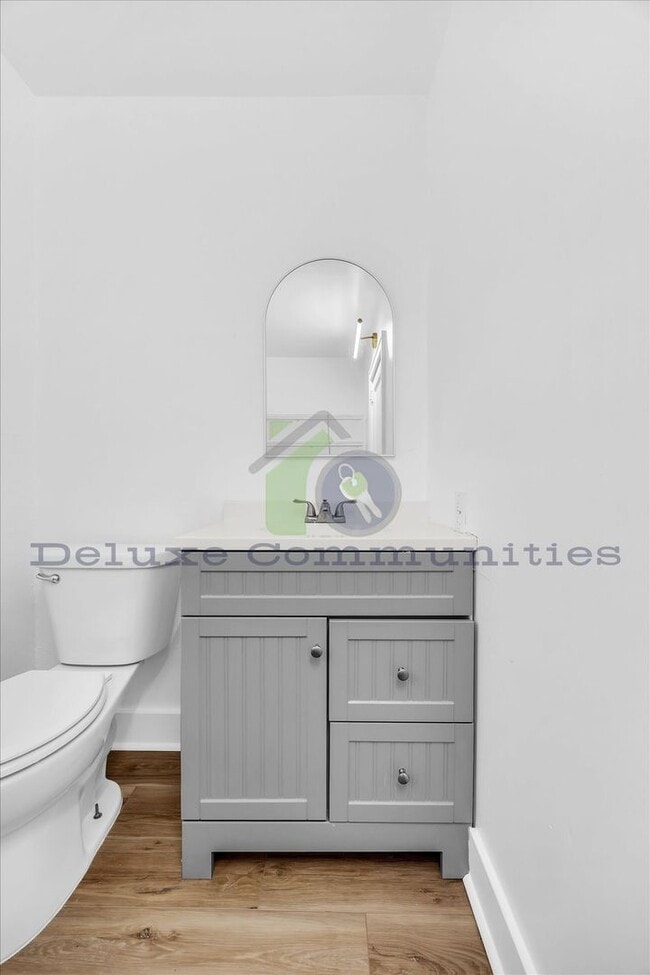 Building Photo - GORGEOUS 4 BEDROOM HOME!!! Available NOW- Month to month lease only!