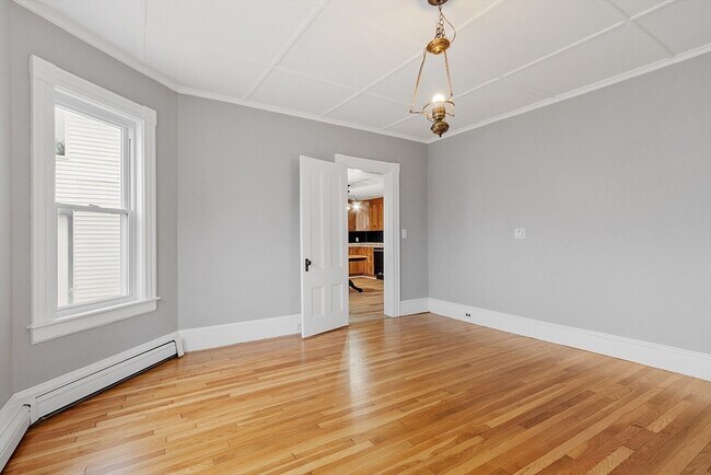 Building Photo - 2154 Main St