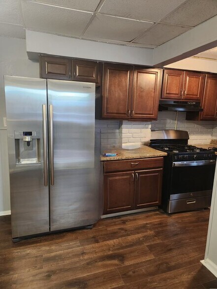 Building Photo - 55 Worrall Ave