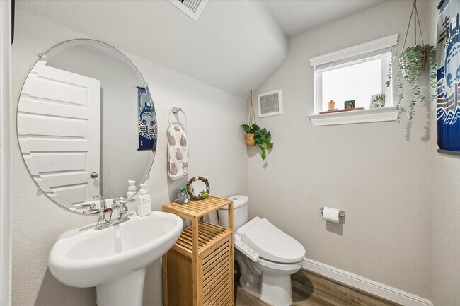 Building Photo - 9808 Rugged Oaks Dr