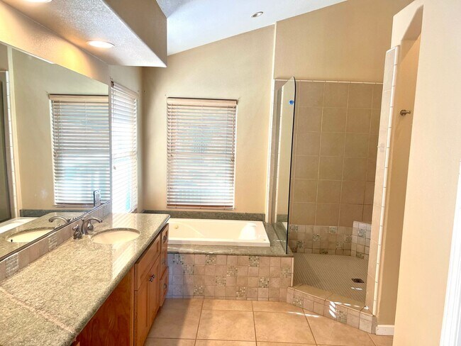 Building Photo - Almaden Valley Ranchette on 1+ Acre | Pool, Horse Property & Views