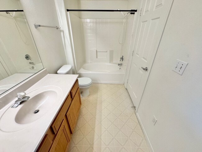 Building Photo - WONDERFUL 1 BEDROOM IN GUARD GATED VISTANA...