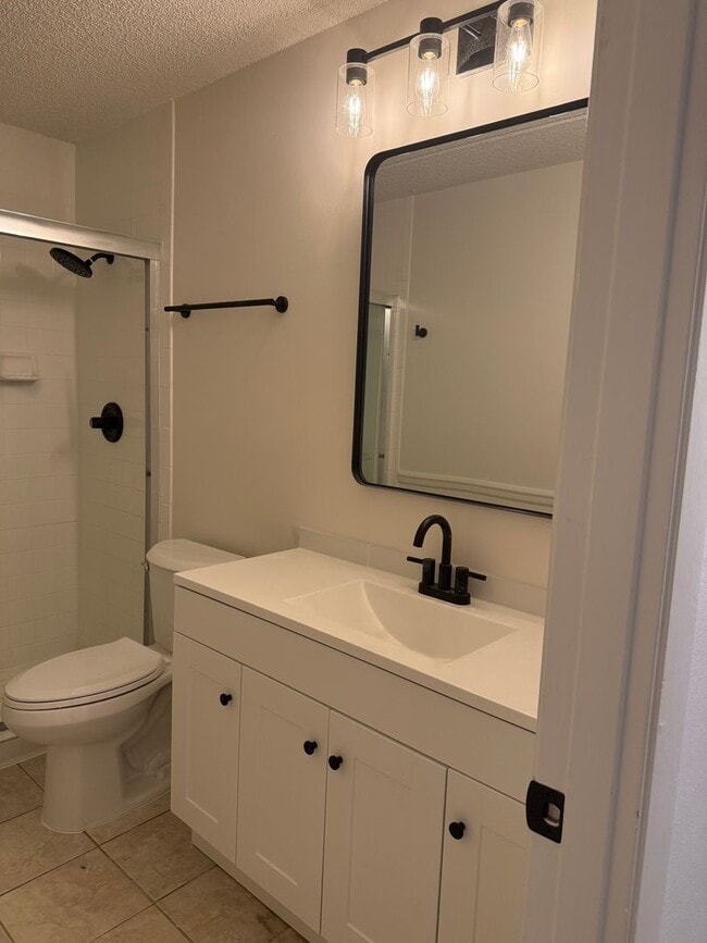 Building Photo - Beautiful Beachside Condo in the Heart of Ormond Beach  $1300