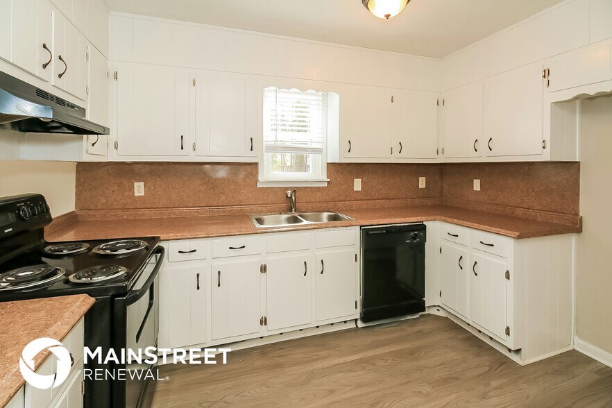 Building Photo - 6948 Cedar Hill Ct