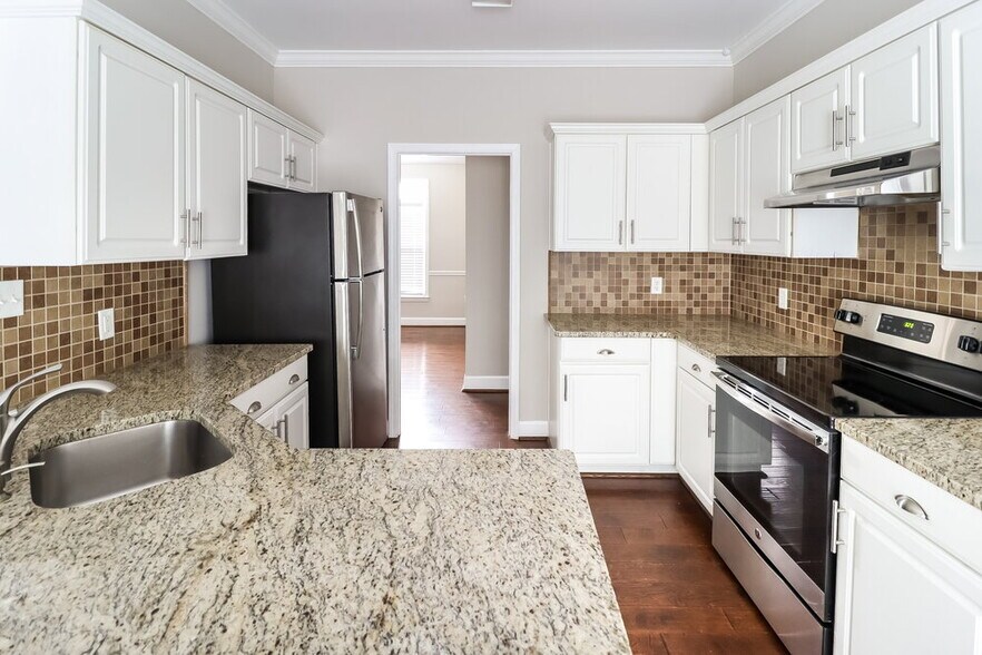 Building Photo - 1001 Saddlecreek Pkwy