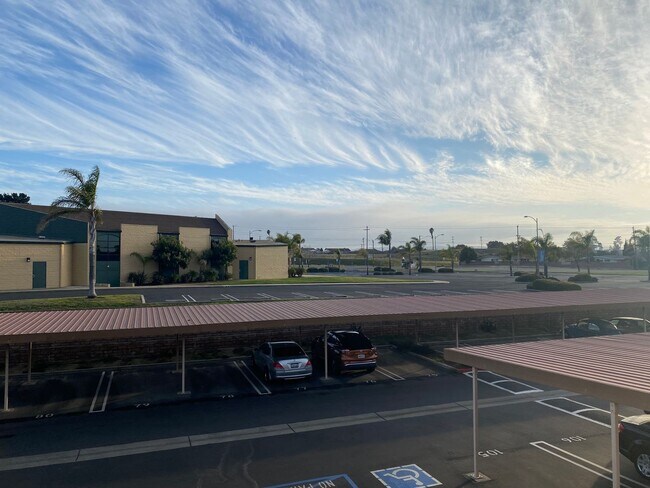 Building Photo - 610 Sunrise Dr
