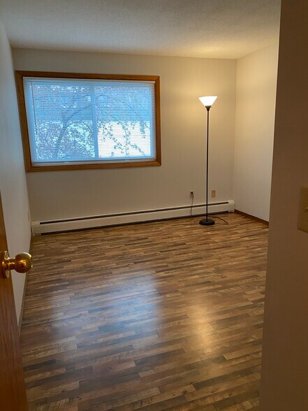 Building Photo - 12852 Nicollet Ave