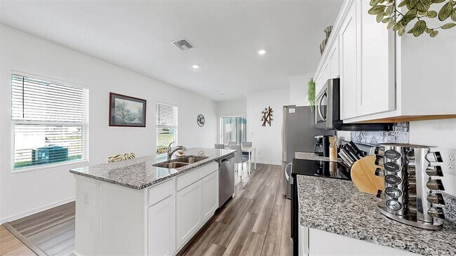 Building Photo - 35529 Buttonweed Trl