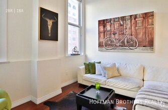 Building Photo - 905 S. Broadway-402A