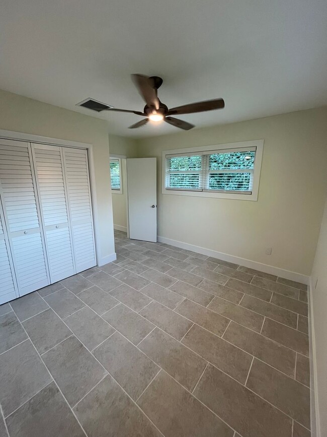 Building Photo - Updated 3 bedroom 2 Bathroom home in Beau ...