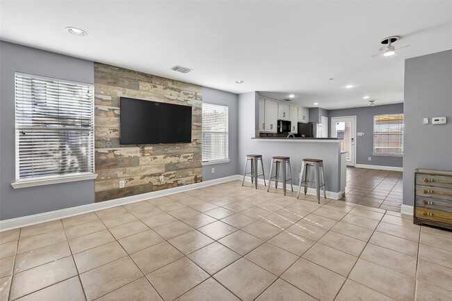 Building Photo - 29603 Golden Vines Ln