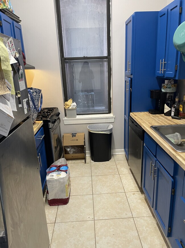 Building Photo - 1304 Liverpool St