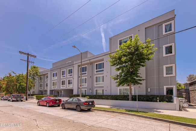 Building Photo - 10878 Bloomfield St