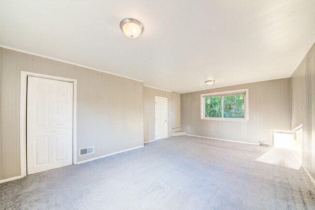 Building Photo - 311 Boggs Ave