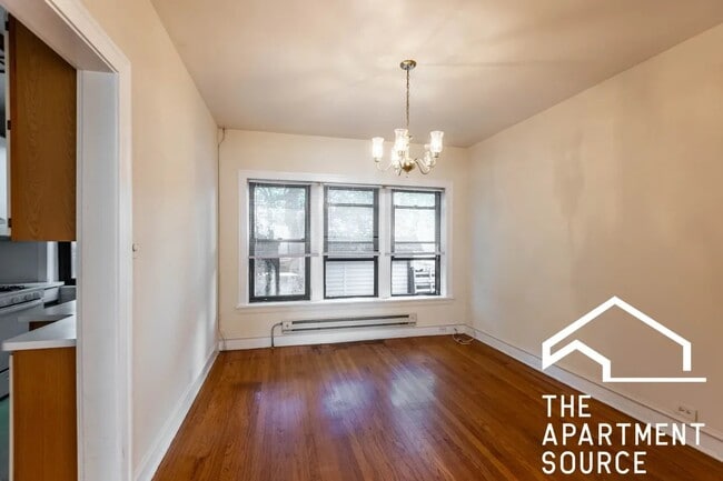 Building Photo - 1321 Oak Ave
