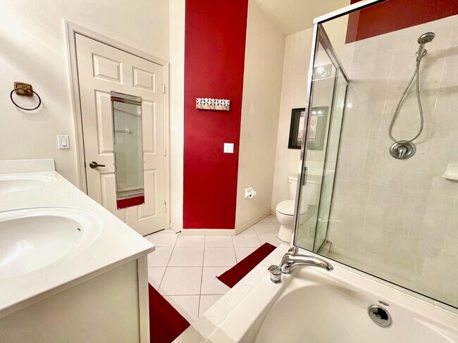 Building Photo - 8110 Carnoustie Pl
