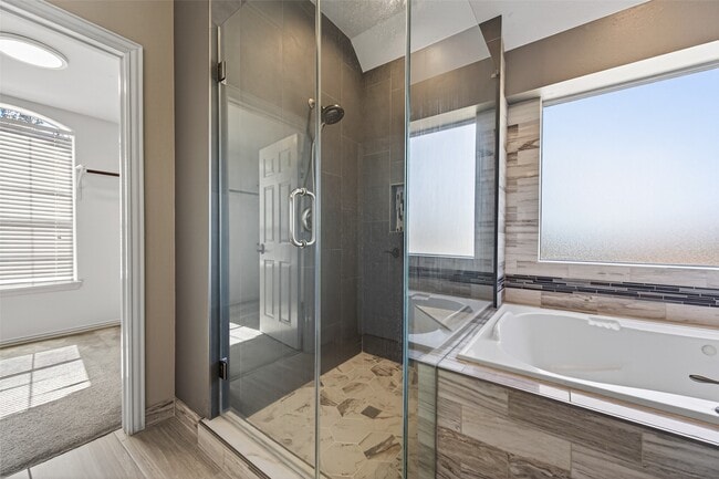 Building Photo - 12414 Montebello Manor Ln