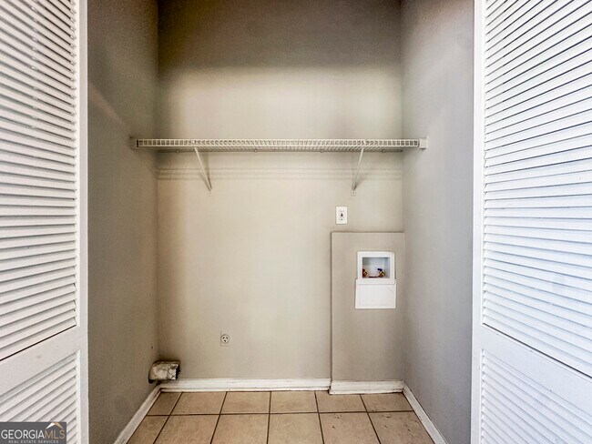 Building Photo - 11647 Matthews Trail