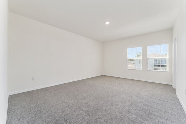 Building Photo - 1386 NW 132nd Cir