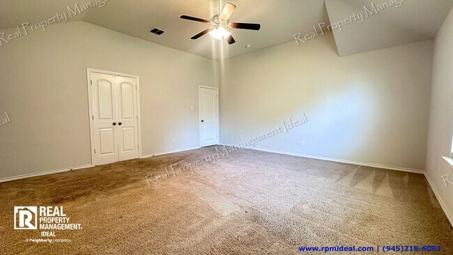 Building Photo - YOUR 3-BED, 2-BATH DREAM HOME AWAITS IN GRAND PRAIRIE