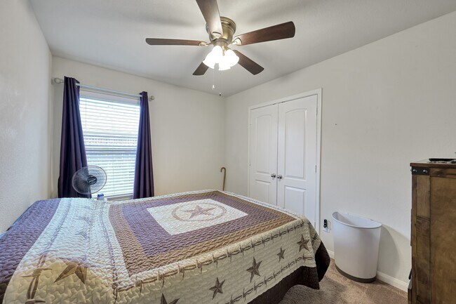 Building Photo - 7527 Fettle Ln