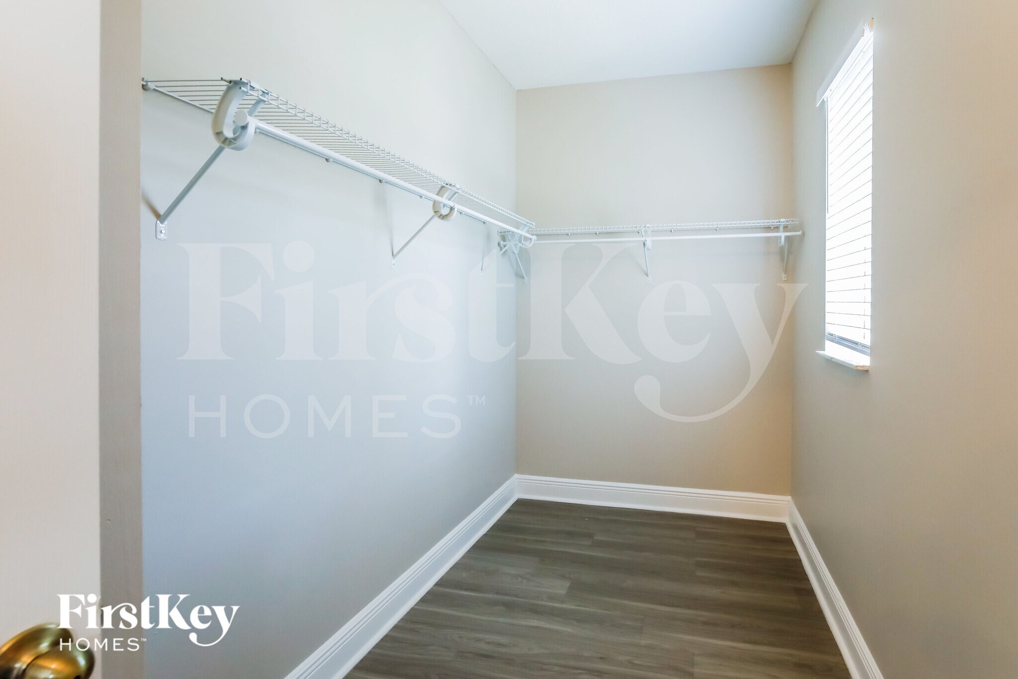 Building Photo - 2530 NE 41st Terrace