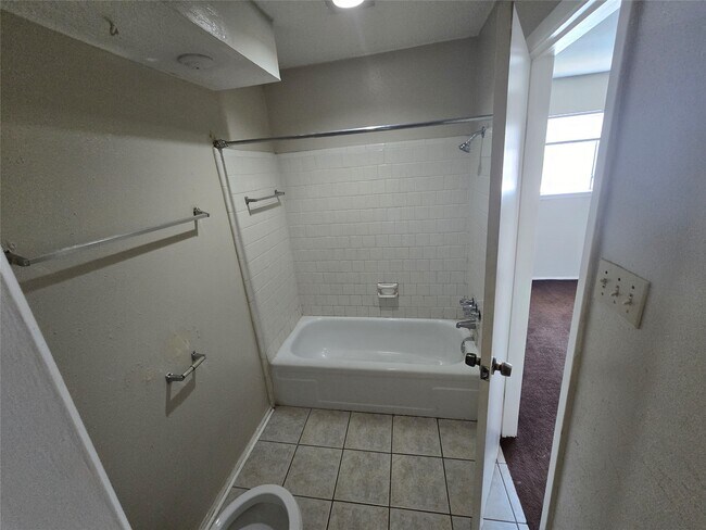 Primary Photo - 7045 Chasewood Dr