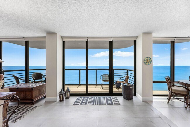 Building Photo - 250 S Ocean Blvd
