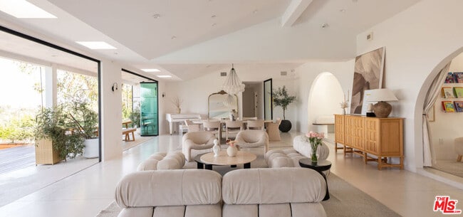 Building Photo - 3382 Scadlock Ln